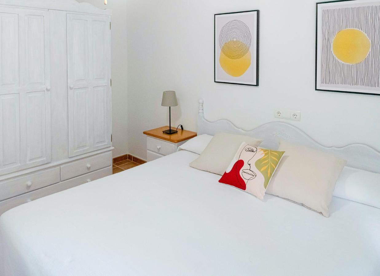 Apartamentos El Pino - Formentera Break 埃斯卡洛 外观 照片