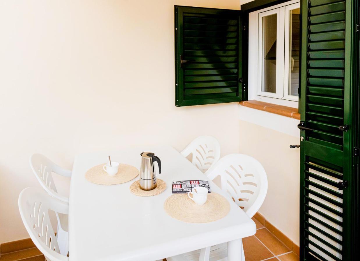 Apartamentos El Pino - Formentera Break 埃斯卡洛 外观 照片