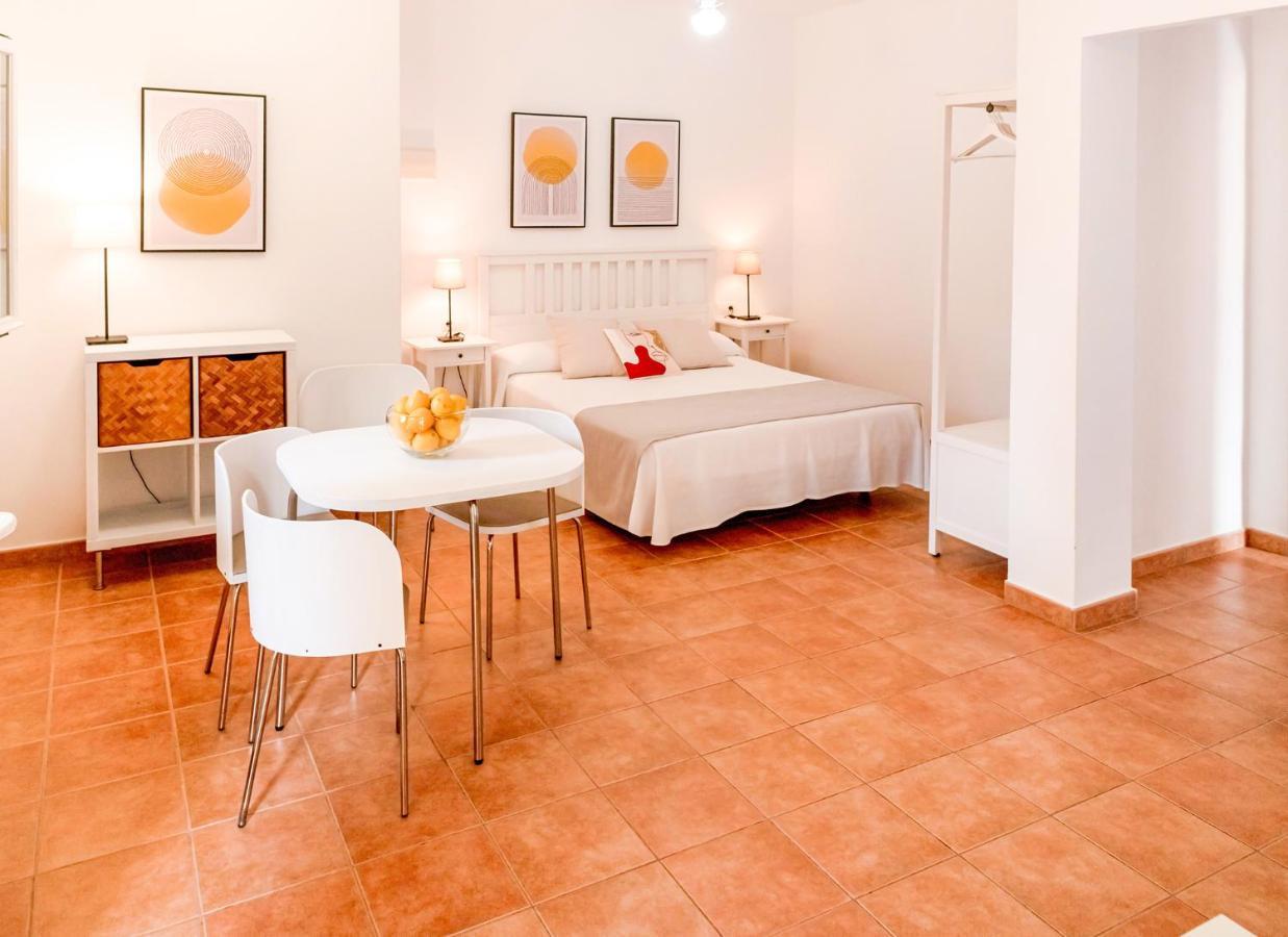 Apartamentos El Pino - Formentera Break 埃斯卡洛 外观 照片